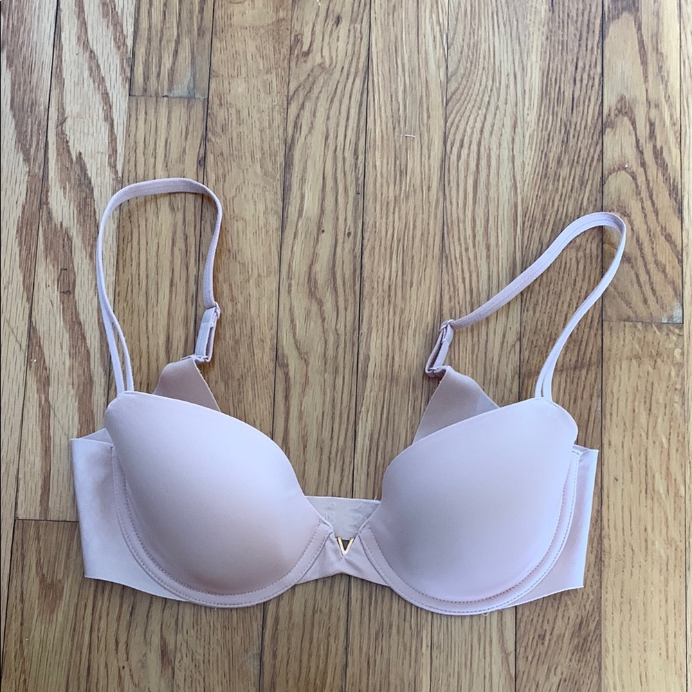 VS Nude Underwire Bra